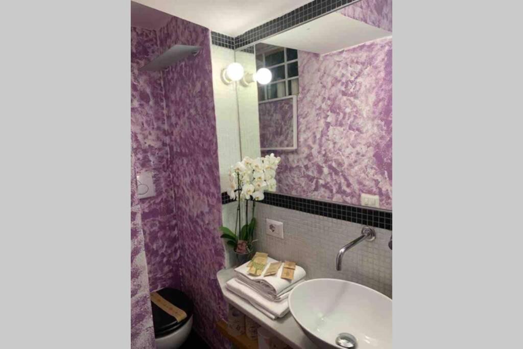 Small Mezzanine Apartment Colosseo Рим Экстерьер фото