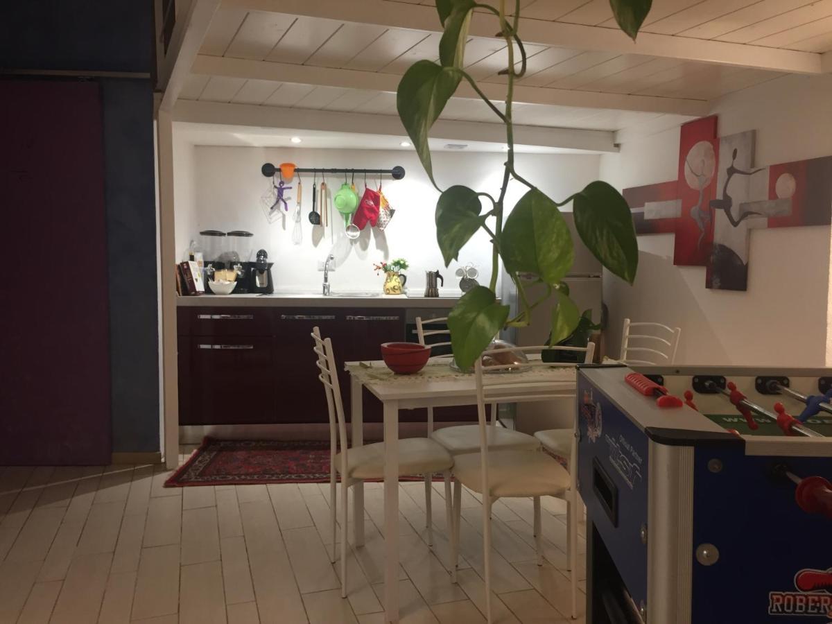 Small Mezzanine Apartment Colosseo Рим Экстерьер фото